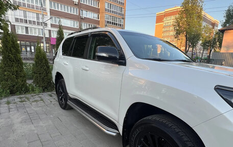Toyota Land Cruiser Prado 150 рестайлинг 2, 2020 год, 7 700 000 рублей, 9 фотография
