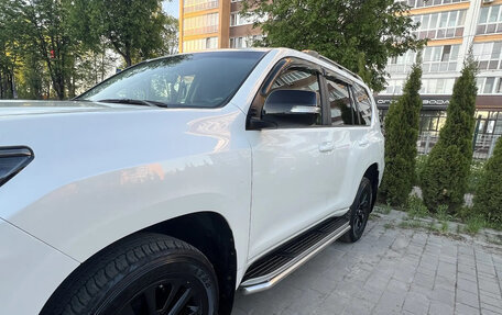 Toyota Land Cruiser Prado 150 рестайлинг 2, 2020 год, 7 700 000 рублей, 8 фотография