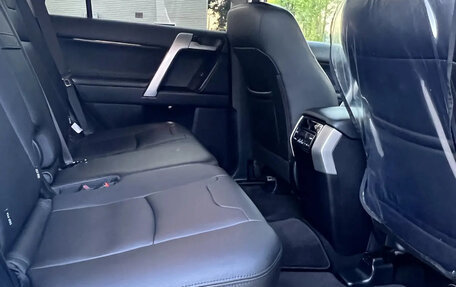 Toyota Land Cruiser Prado 150 рестайлинг 2, 2020 год, 7 700 000 рублей, 15 фотография