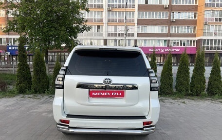 Toyota Land Cruiser Prado 150 рестайлинг 2, 2020 год, 7 700 000 рублей, 7 фотография