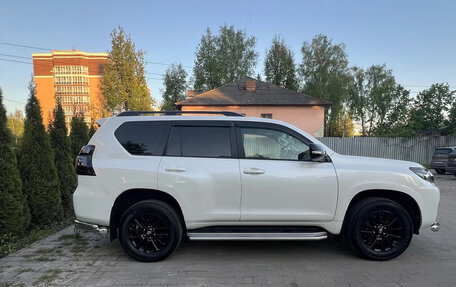 Toyota Land Cruiser Prado 150 рестайлинг 2, 2020 год, 7 700 000 рублей, 29 фотография