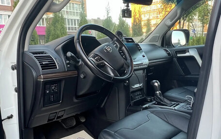 Toyota Land Cruiser Prado 150 рестайлинг 2, 2020 год, 7 700 000 рублей, 26 фотография