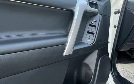 Toyota Land Cruiser Prado 150 рестайлинг 2, 2020 год, 7 700 000 рублей, 25 фотография