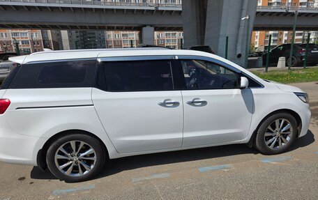 KIA Carnival III, 2019 год, 3 000 000 рублей, 4 фотография