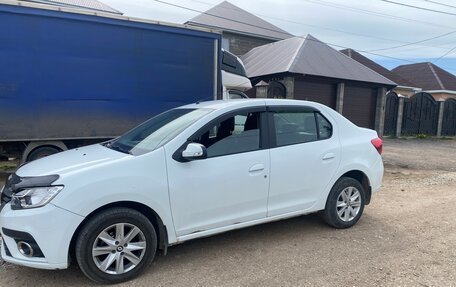 Renault Logan II, 2020 год, 650 000 рублей, 2 фотография