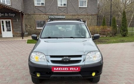 Chevrolet Niva I рестайлинг, 2017 год, 799 000 рублей, 2 фотография
