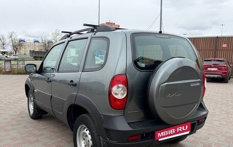 Chevrolet Niva I рестайлинг, 2017 год, 799 000 рублей, 3 фотография