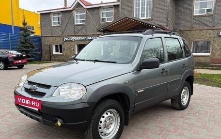Chevrolet Niva I рестайлинг, 2017 год, 799 000 рублей, 5 фотография