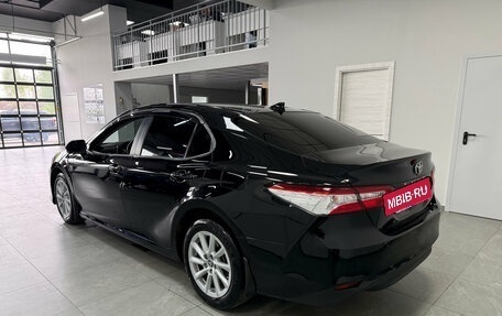Toyota Camry, 2021 год, 3 250 000 рублей, 8 фотография