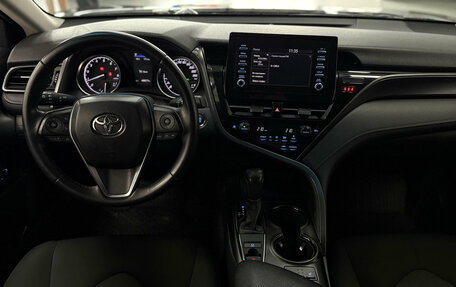 Toyota Camry, 2021 год, 3 250 000 рублей, 10 фотография