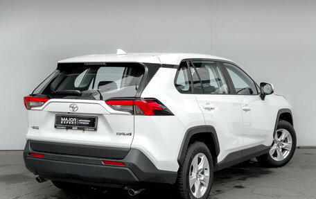 Toyota RAV4, 2024 год, 3 850 000 рублей, 5 фотография