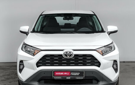 Toyota RAV4, 2024 год, 3 850 000 рублей, 2 фотография