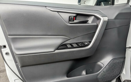 Toyota RAV4, 2024 год, 3 850 000 рублей, 19 фотография