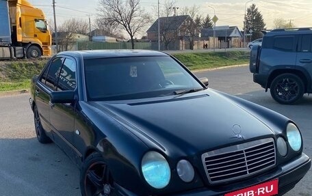 Mercedes-Benz E-Класс, 1997 год, 255 000 рублей, 1 фотография