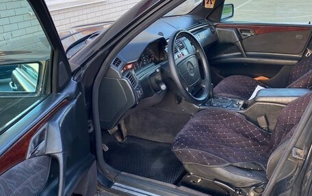 Mercedes-Benz E-Класс, 1997 год, 255 000 рублей, 12 фотография