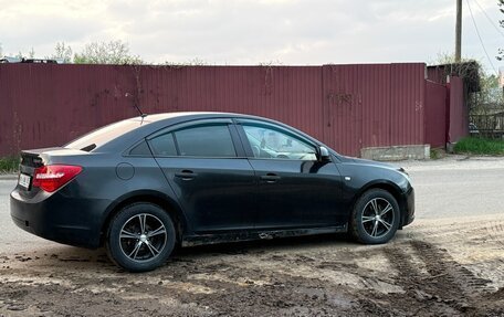 Chevrolet Cruze II, 2010 год, 300 000 рублей, 4 фотография
