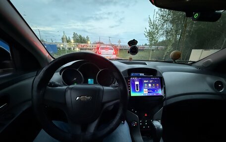 Chevrolet Cruze II, 2010 год, 300 000 рублей, 6 фотография