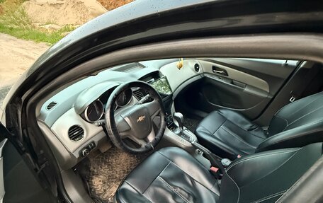 Chevrolet Cruze II, 2010 год, 300 000 рублей, 5 фотография