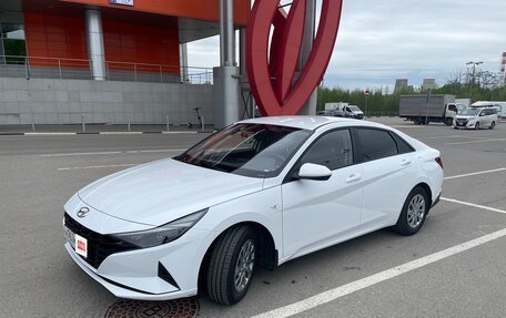 Hyundai Elantra, 2021 год, 2 200 000 рублей, 2 фотография