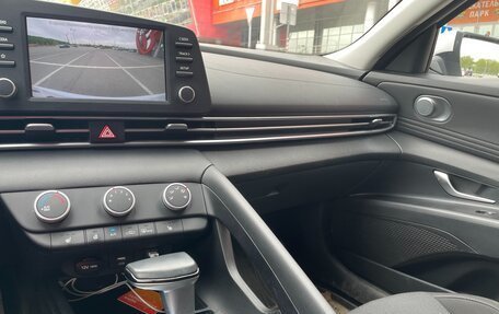 Hyundai Elantra, 2021 год, 2 200 000 рублей, 11 фотография