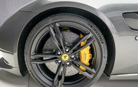 Ferrari GTC4Lusso, 2018 год, 20 500 000 рублей, 7 фотография
