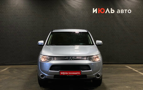 Mitsubishi Outlander III рестайлинг 3, 2012 год, 1 549 000 рублей, 2 фотография