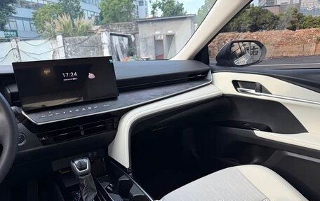 Toyota Camry, 2025 год, 3 963 000 рублей, 8 фотография