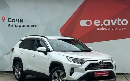 Toyota RAV4, 2020 год, 2 950 000 рублей, 3 фотография