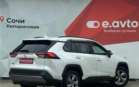 Toyota RAV4, 2020 год, 2 950 000 рублей, 4 фотография