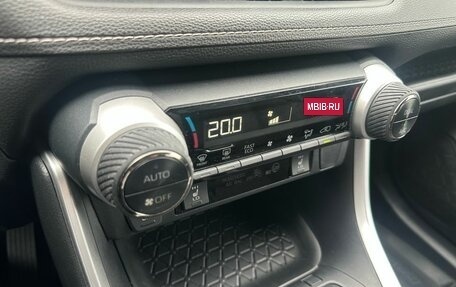 Toyota RAV4, 2020 год, 2 950 000 рублей, 11 фотография