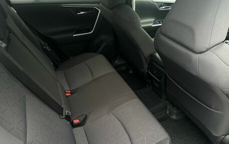 Toyota RAV4, 2020 год, 2 950 000 рублей, 16 фотография