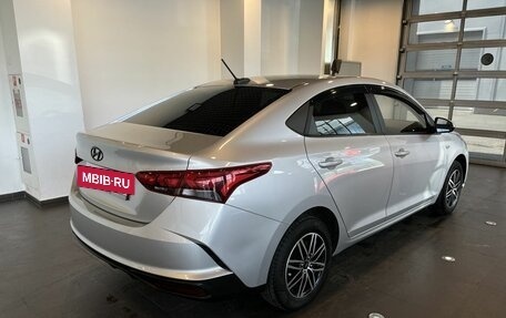 Hyundai Solaris II рестайлинг, 2021 год, 1 425 000 рублей, 3 фотография