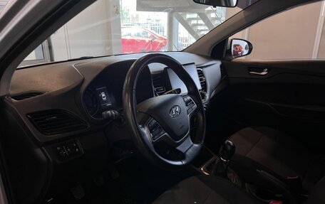 Hyundai Solaris II рестайлинг, 2021 год, 1 425 000 рублей, 23 фотография