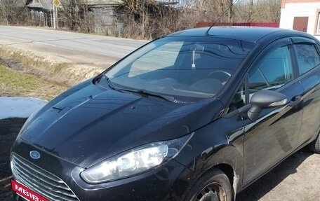 Ford Fiesta, 2015 год, 470 000 рублей, 3 фотография