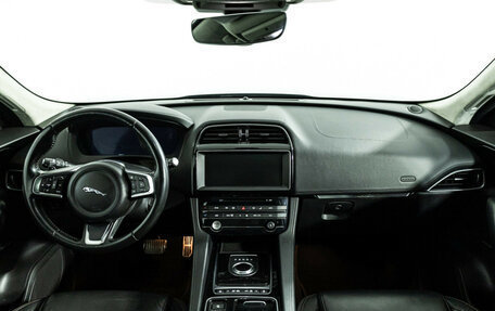 Jaguar F-Pace, 2019 год, 2 849 700 рублей, 13 фотография