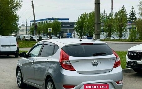 Hyundai Solaris II рестайлинг, 2011 год, 760 000 рублей, 5 фотография