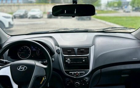 Hyundai Solaris II рестайлинг, 2011 год, 760 000 рублей, 17 фотография