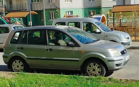 Ford Fusion I, 2005 год, 450 000 рублей, 2 фотография