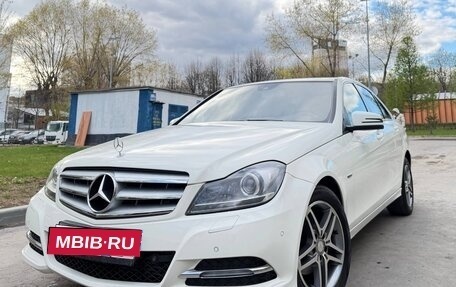 Mercedes-Benz C-Класс, 2011 год, 1 000 000 рублей, 3 фотография