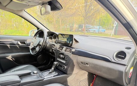 Mercedes-Benz C-Класс, 2011 год, 1 000 000 рублей, 8 фотография