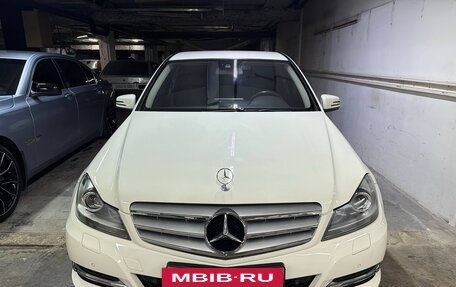 Mercedes-Benz C-Класс, 2011 год, 1 000 000 рублей, 9 фотография