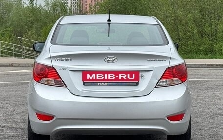 Hyundai Solaris II рестайлинг, 2012 год, 700 000 рублей, 10 фотография