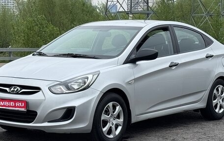 Hyundai Solaris II рестайлинг, 2012 год, 700 000 рублей, 9 фотография