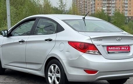 Hyundai Solaris II рестайлинг, 2012 год, 700 000 рублей, 8 фотография
