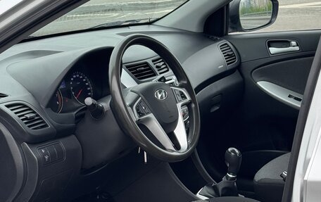 Hyundai Solaris II рестайлинг, 2012 год, 700 000 рублей, 19 фотография