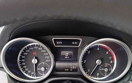 Mercedes-Benz GL-Класс, 2015 год, 2 700 000 рублей, 12 фотография