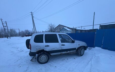 Chevrolet Niva I рестайлинг, 2003 год, 120 000 рублей, 3 фотография