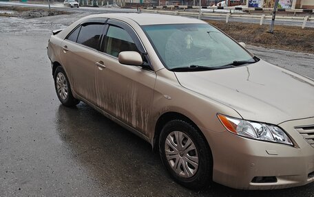 Toyota Camry, 2008 год, 650 000 рублей, 2 фотография