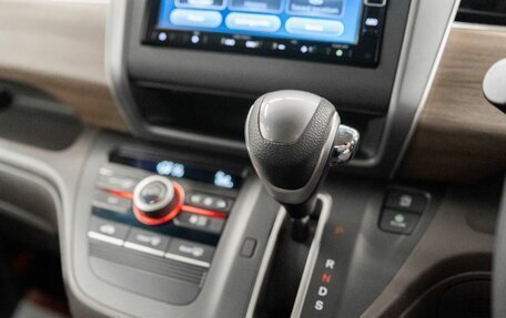 Honda Freed II, 2022 год, 2 000 000 рублей, 17 фотография
