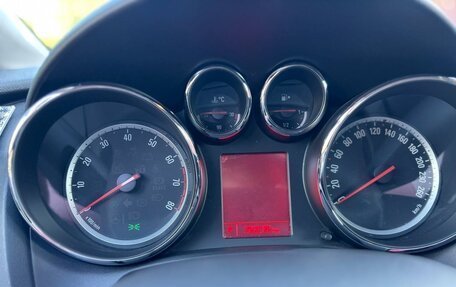 Opel Astra J, 2011 год, 750 000 рублей, 9 фотография